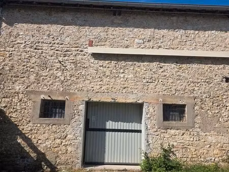 local entrepôt