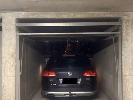 garage fermé à vendre – lyon 1er – 11 m²