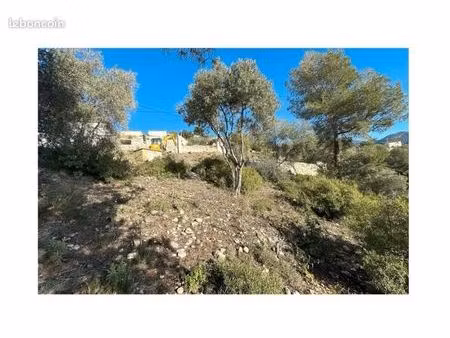 terrain 600 m² saint martin du var