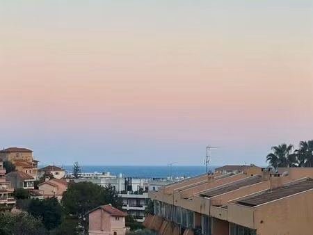 appartement t2 meublé avec terrasse vue mer  parking et piscine – roquebrune-cap-martin