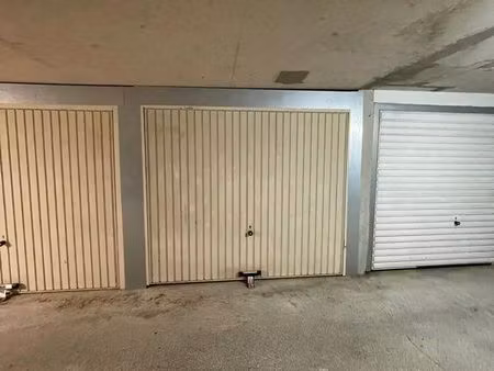 garage fermé haut de mougins