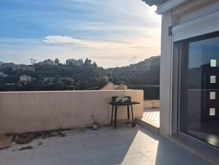 t2 mandelieu dans maison