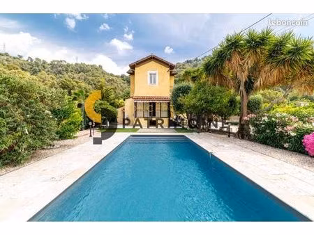 maison individuelle avec piscine