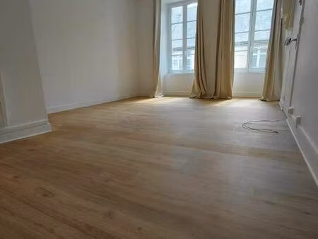 studio 1 pièce 26 m²