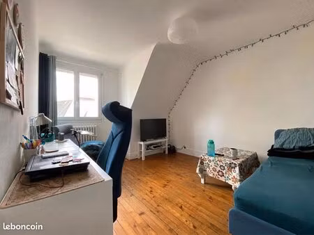 t2 46m2 plein centre condé