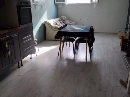 chambre meublée