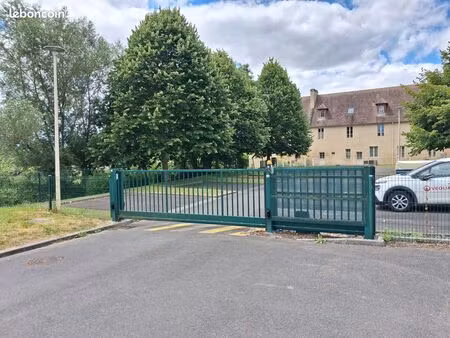 location place de parking