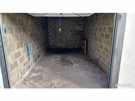 garage fermé et sécurisé / garde meuble - 27 rue de falaise