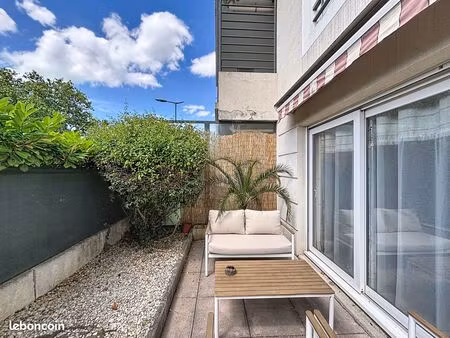 décines mairie - beau t2 rénové de 51.01 m2