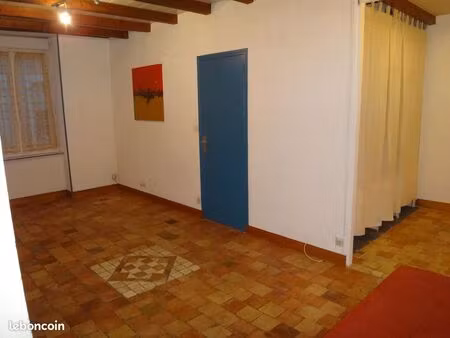 t2 + alcôve  40 m2  étudiant(s)  investisseur
