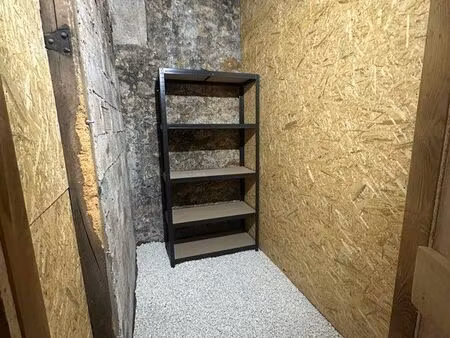cave / espace de stockage rue de la renaissance