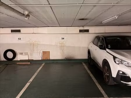 place de parking 10m2