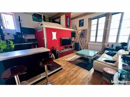 rare à la vente – lyon 1er – hôtel de ville / opéra – t2 de charme rénové
