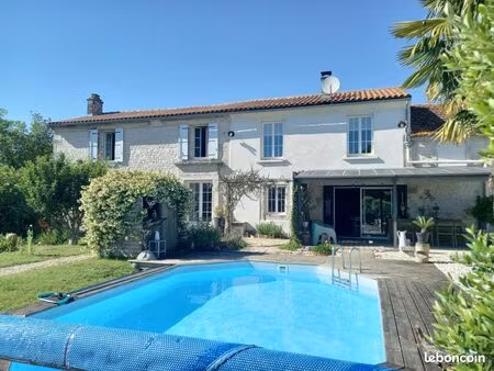 maison entre angoulême et cognac