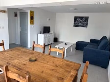 baie-mahault  appartement t2 meublé