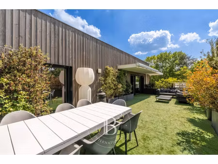 maison de luxe à vendre dans le quartier gressets-centre-garenne-bechevet