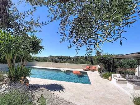 villa de luxe à vendre à le rouret