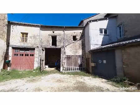 double garage 50m2 centre ruffec