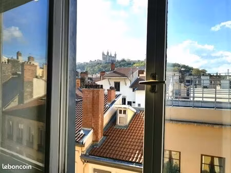 grand t2 vue fourvière