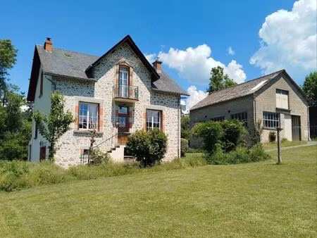 maison 143 m2 dépendances