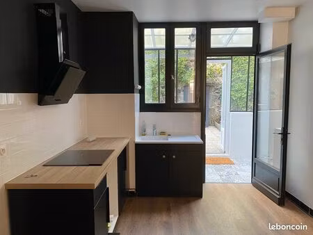 à louer – appartement t2 de 56 m² avec cour  garage et caves