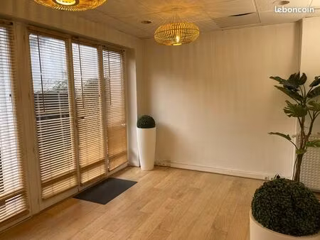 bureau 15 et 20m2 2mn à pied métro gobelin