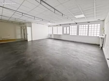bureau 78 m²