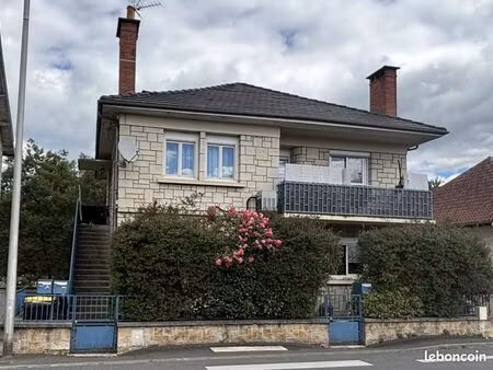 immeuble 9 pièces 260 m²