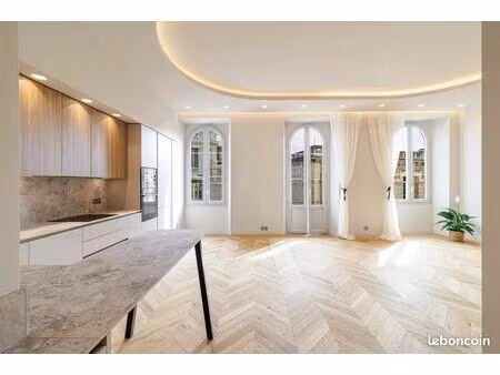 appartement 5 pièces 121 m²