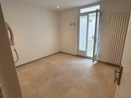 bureau/cabinet à louer - paris 9 - à plein temps