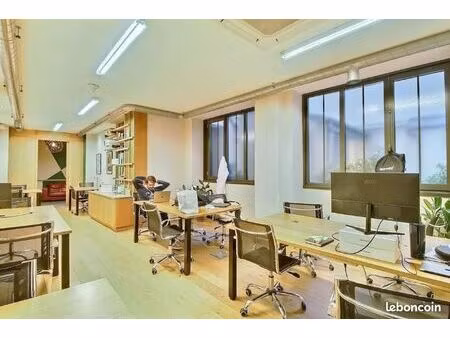bureaux 150 m²