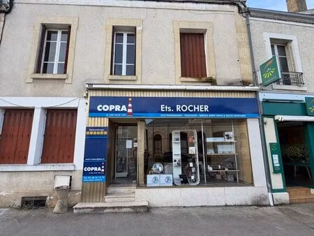 local commercial 48 m2 - centre-ville baugy - vitrine