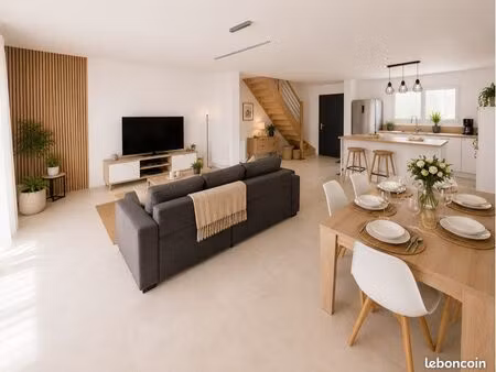 maison familiale récente de 143 m² habitables – 6 pièces – 5 chambres dont 2 suites parent