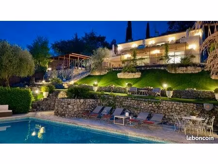 villa renovée avec vue panoramique et calme absolu bar sur loup/grasse côte d'azur