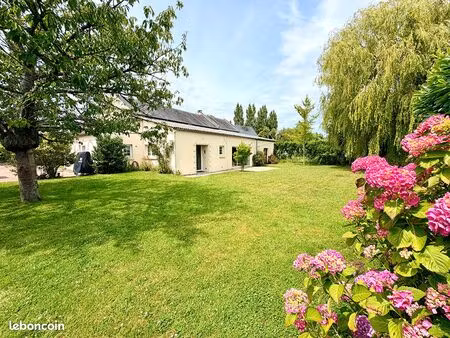 maison 9 pièces 258 m²