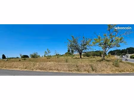 terrain de 881 m2 à fléac