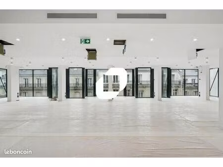 bureaux 647 m²