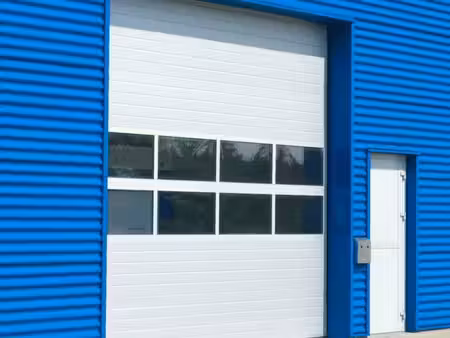 entrepôt / local professionnel de 140 à 320m² / terrain privé jusqu'à 432 m² - longvic