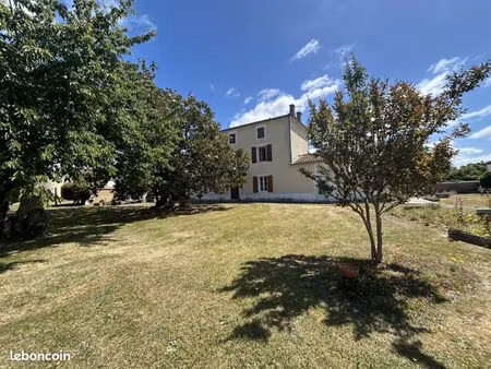 maison 6 pièces 159 m²