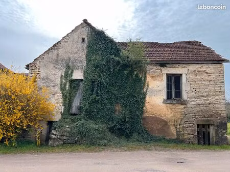 ensemble de bâtiments à rénover
