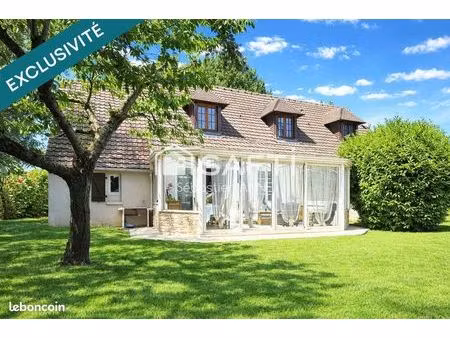 maison 8 pièces 162 m²