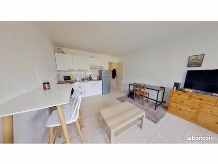 studio 1 pièce 25 m²