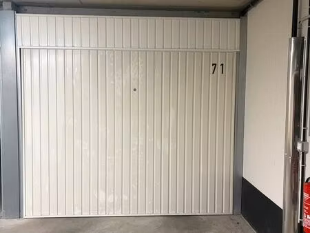 location box fermé double longueur – lyon presqu'île / bellecour