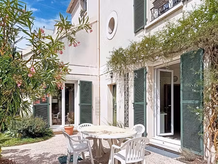 maison de luxe à vendre dans le quartier silly-gallieni