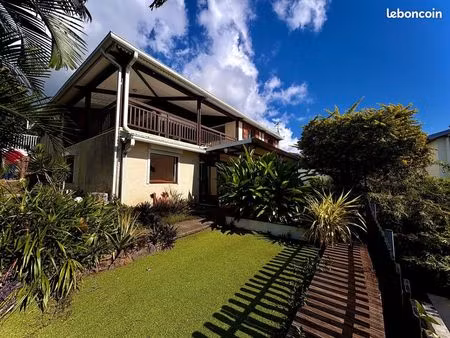 villa 8 pièces 195 m²