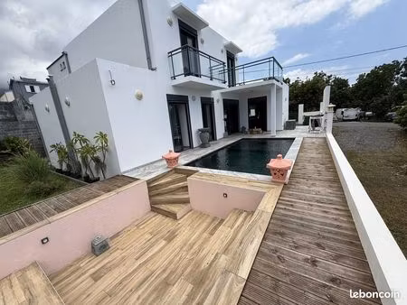 villa 5 pièces 146 m²
