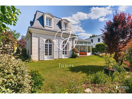 maison de luxe à vendre dans le quartier rueil sur seine-plaine-gare