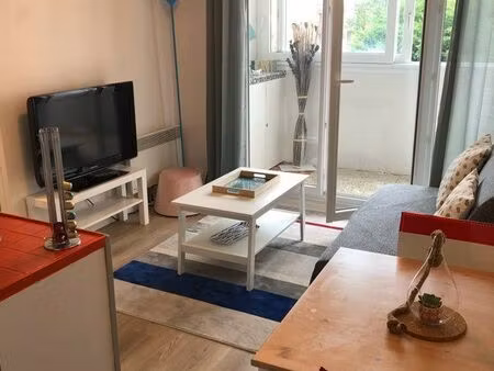 f2 cabourg location meublée avec garage