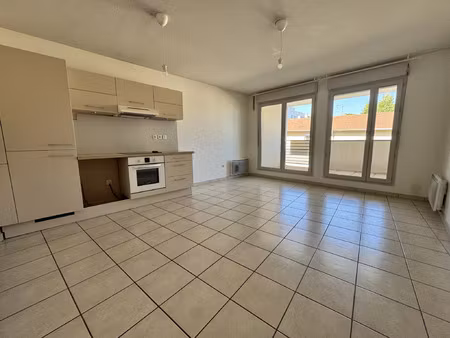 location appartement 3 pièces 57 m² à feyzin (69320)