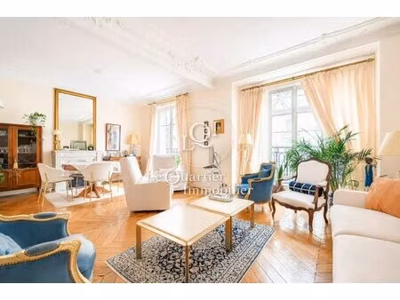 avenue félix faure – élégant appartement de réception avec balcon dans un bel immeuble hau